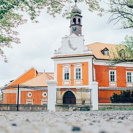 Savoia Castle Guest House Skvorec Exterior photo